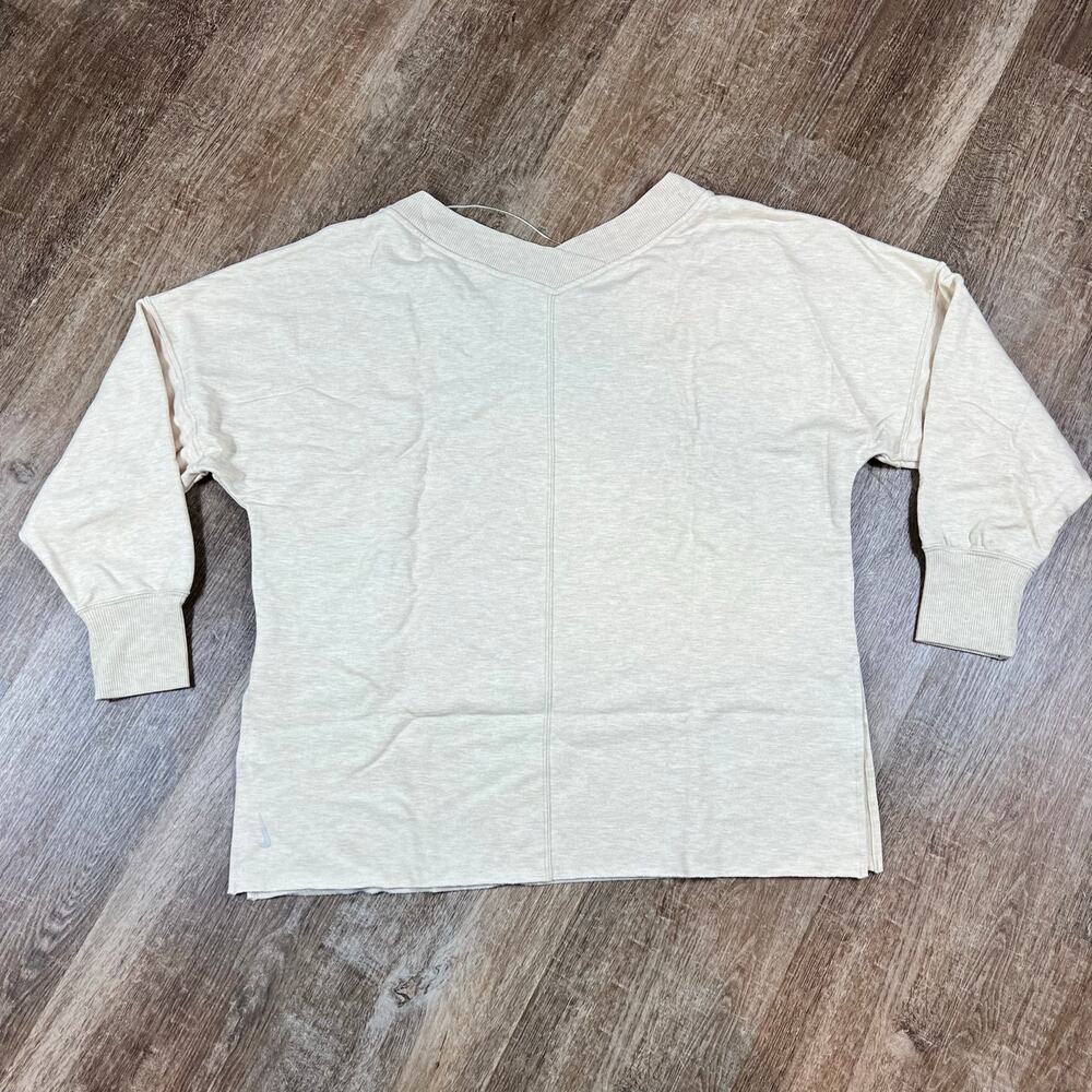 Nike Yoga Luxe Fleece V-Neck Sweatshirt Tan Oversized Slouchy Pullover Athletic - Picture 5 of 5